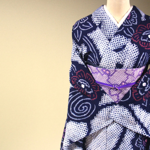 ◇現代 有松鳴海絞 浴衣◇【濃紺紅】美しさの象徴 芍薬に水流模様が