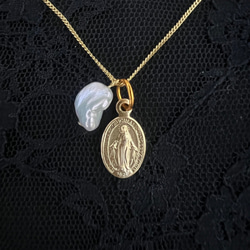 伊勢真珠産アコヤ真珠と長崎のマリア様メダイのコラボネックレス✨ 1枚目の画像