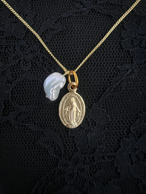 伊勢真珠産アコヤ真珠と長崎のマリア様メダイのコラボネックレス✨ 1枚目の画像