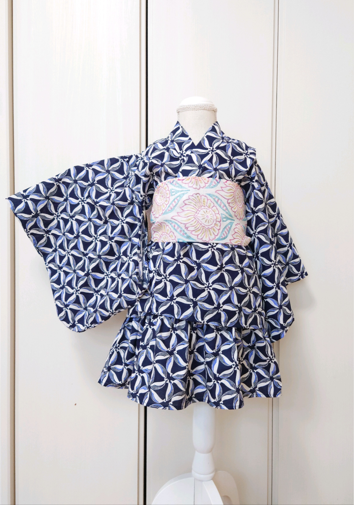 ☆120cm☆セパレートの浴衣  【紺のくじらさん】(帯別売り)