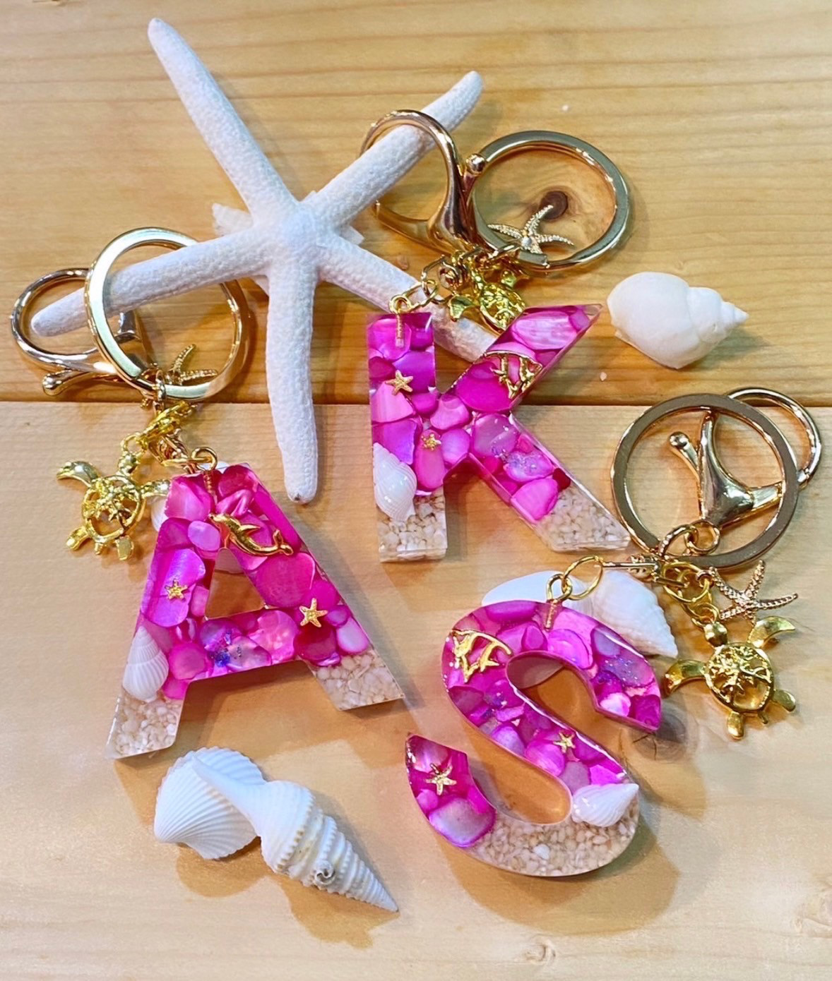 ハンドメイド レジン 【大海原のホヌファミリー】ペントップorキーホルダー 海のレジンアート ホヌ ウミガメ キーホルダー バッグチャーム