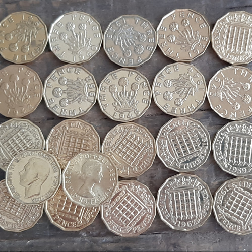1937~1943年英国3ペニーコイン
イギリス3ペンス 50個
ブラス美物 Three pence 1943 - Etsy 日本