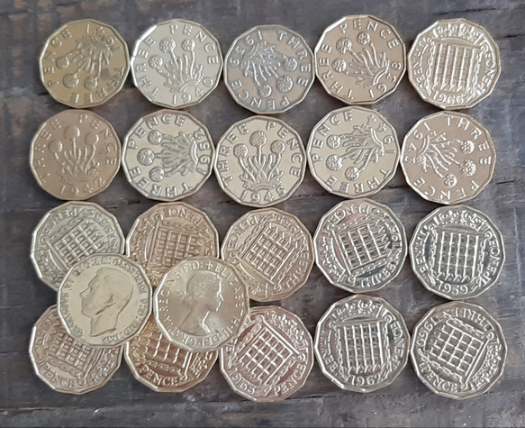 1937~1943年英国3ペニーコイン
イギリス3ペンス 50個
ブラス美物 1937年 10枚セット 英国3ペニーコイン イギリス3ペンス ブラス美