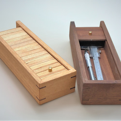 シャッター式ウォールナット無垢材　木製ケース（カトラリー入れ、ペンケースにも） 8枚目の画像