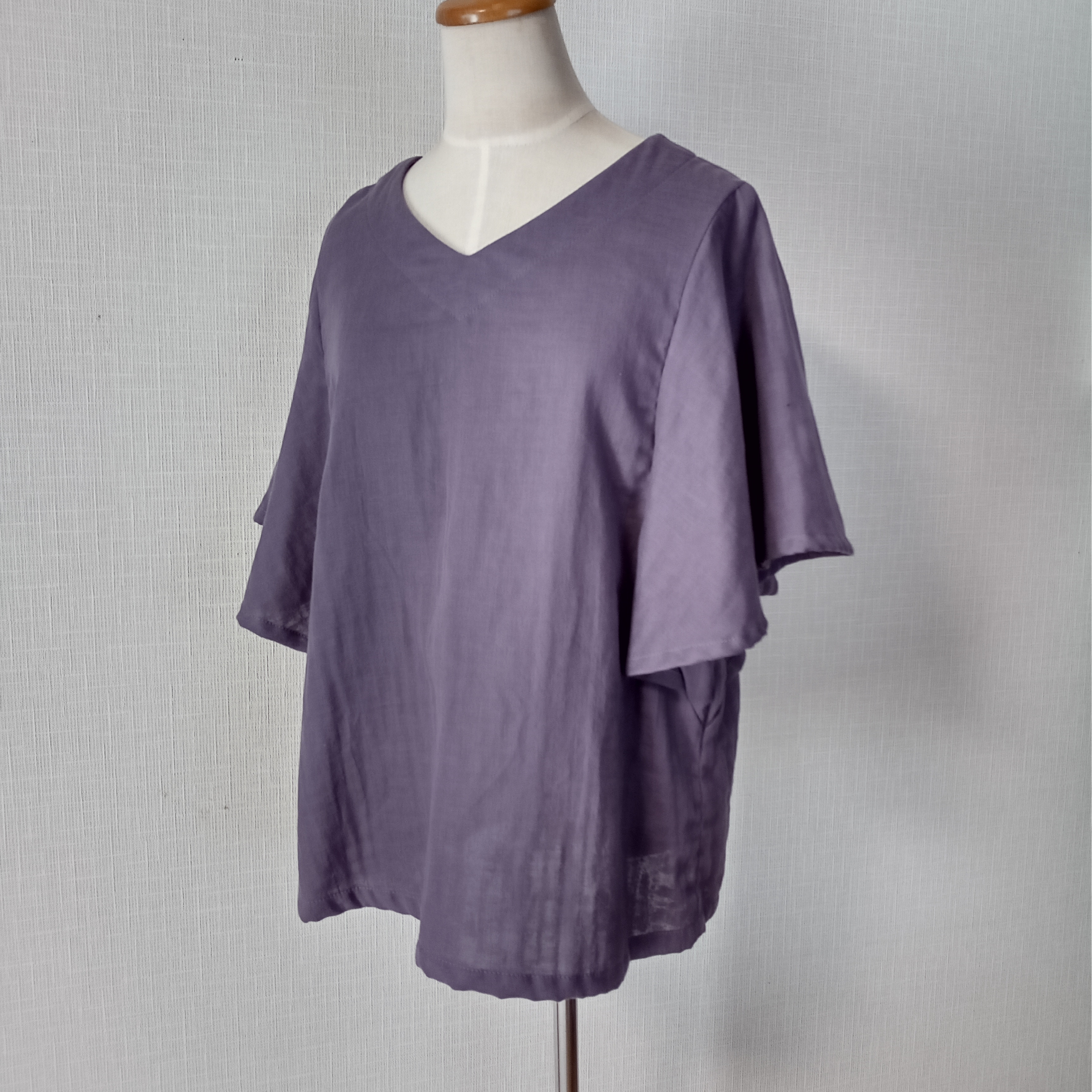 ニュアンスカラー　フレア袖ブラウス　五分袖　くすみグレープ　柔らかダブルガーゼ