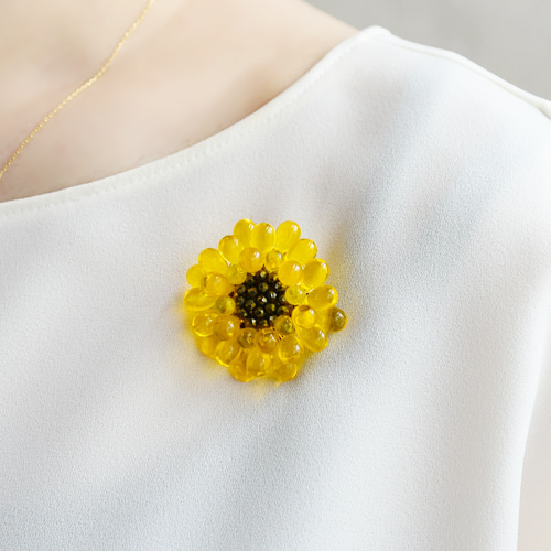 美品✳︎Trovelore トロベローレ 向日葵　ブローチ　ひまわり　イエロー 美品✳︎Trovelore トロベローレ 向日葵 ブローチ ひまわり