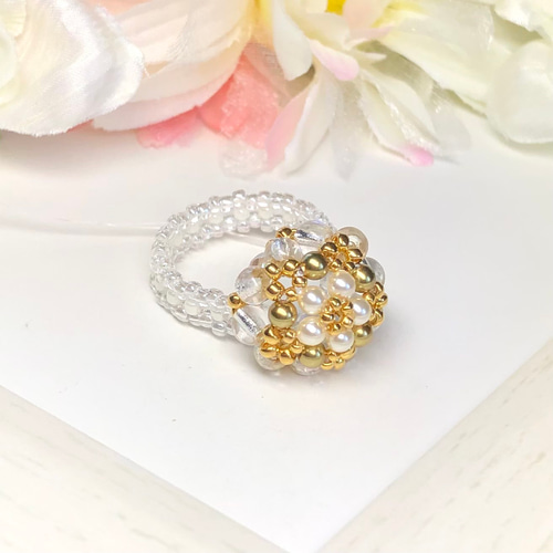 ゴールドリング パールクリスタル装飾 スワロフスキークリスタル付き シルバーフィニッシュメタルスター X