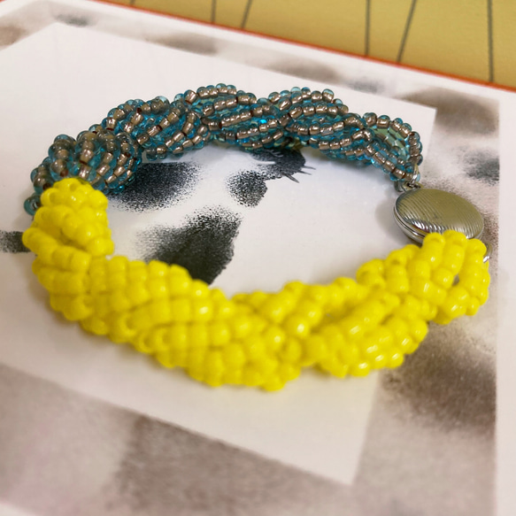 (HK$250）Stylish Twisted Beads Bracelet/扭紋手鍊 第2張的照片