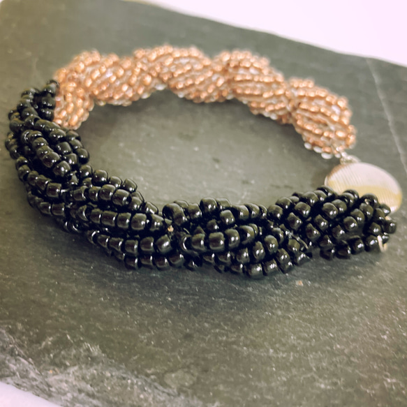 (HK$250）Stylish Twisted Beads Bracelet/扭紋手鍊 第6張的照片