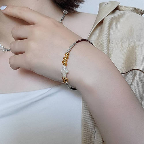 華奢な手首_可憐パール_CHANEL_ブレスレット_シルバー_CC_パール 楽天市場】【新品□正規品□送料無料□ギフト包装無料】CHANEL
