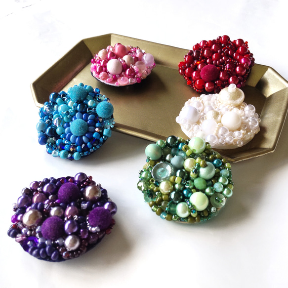 まるいビーズ刺繍ブローチ ブローチ 銀や 通販 16286042｜Creema
