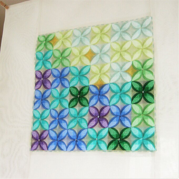 韓国手芸・ヨイジュムンのテーブルマット／覆い布（シルク）