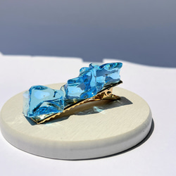 ブルーの氷のヘアクリップ / レジン / 水 / 海 3枚目の画像