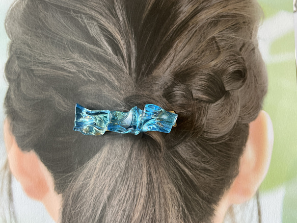 ブルーの氷のヘアクリップ / レジン / 水 / 海 13枚目の画像