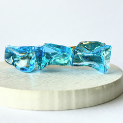 ブルーの氷のヘアクリップ / レジン / 水 / 海 9枚目の画像