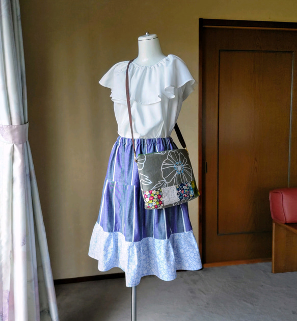 秋冬　パープル系　裾にリバティフリル　ティアードスカート　リバティスカート 4枚目の画像