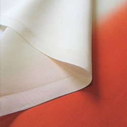 橘色朱紅色模糊、純絲、錦緞縐紗、丹後縐紗、Hakake 織物 No.37 [60cm x 35cm] 和服拆解日本織物 第4張的照片