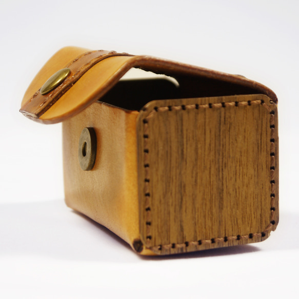 皮革 胡桃木 手作方形小腰包 零錢包 手感包-客製刻字-送禮盒包裝 第7張的照片