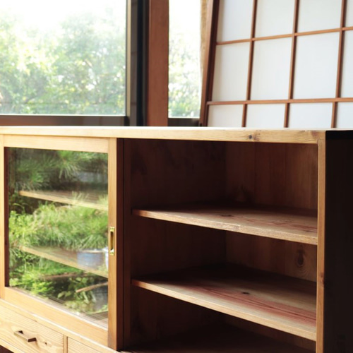 W140 引き出し3個付き、ガラス引き戸の棚。サイズオーダー可。ガラス