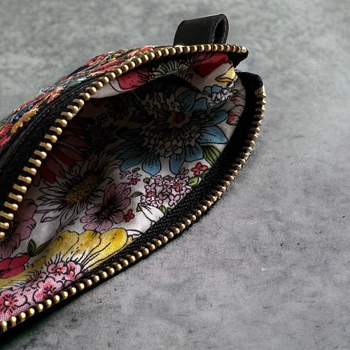 ReFaカラット　超美品　ギャランティカード付　ポーチ&クロス付 リファカラットレイ - ReFa CARAT RAY | 商品情報 | ReFa