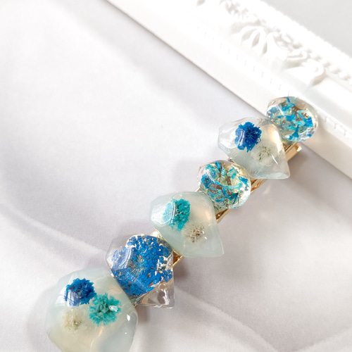 imac 青とクリスタルの花形ヘアクリップ imac 青とクリスタルの花形ヘアクリップ