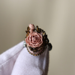 Pompadour　ポンパドゥール　　　ロココピンクのバラの指輪 2枚目の画像