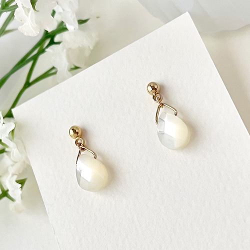 1点のみ 白蝶貝綺麗カービングのピアスチャーム 1点のみ 白蝶貝綺麗