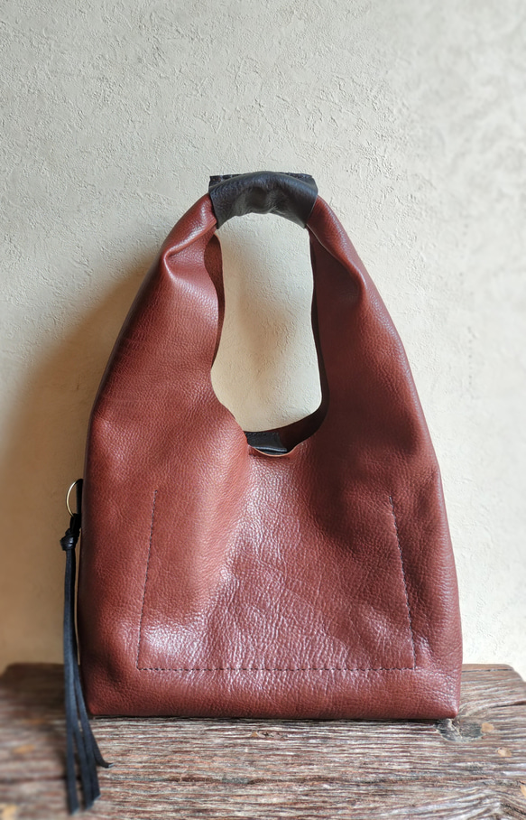 one shoulder bag　濃いブラウン✗黒　オイルシュリンクレザー 8枚目の画像