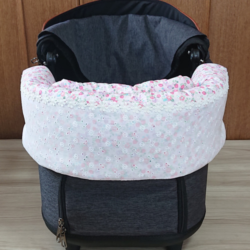 ♪お花と苺♪サイズ68cm×33cm♪ぺットカート用クッション あご
