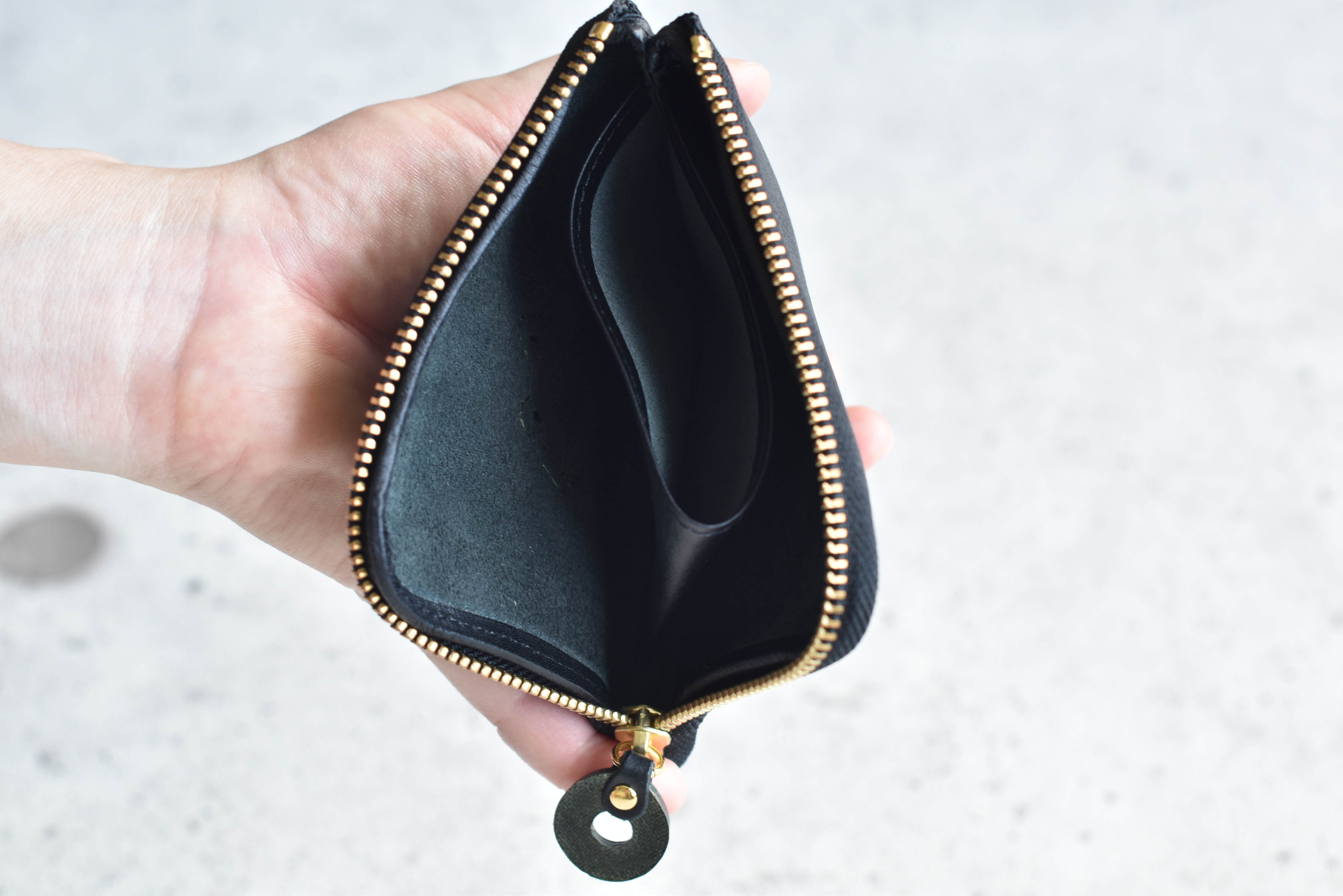 漁師の娘サイフ　黒色　ワニ　箱付き