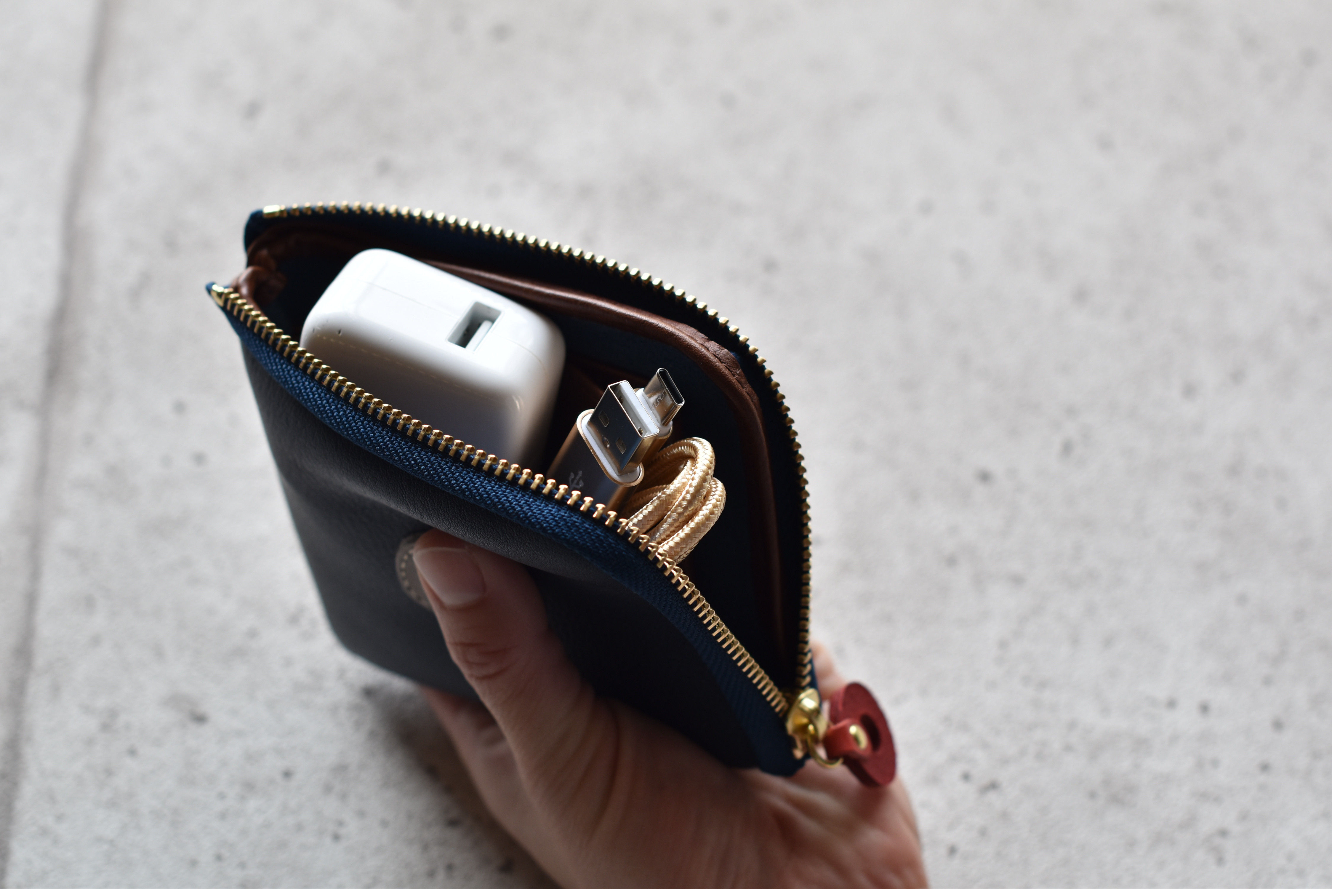 漁師の娘サイフ　黒色　ワニ　箱付き