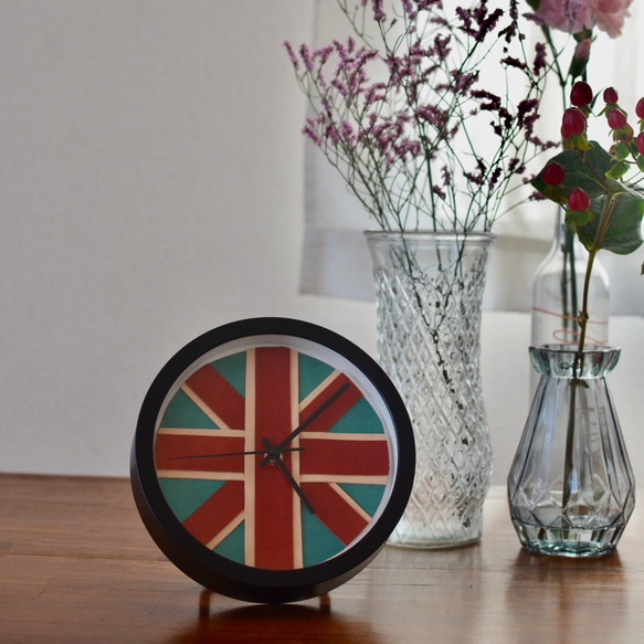 経年変化を楽しめるユニオンジャック柄の本革栃木レザー置き・掛け時計　クラシックな英国デザイン 3枚目の画像