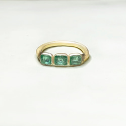 一点もの k18 Emerald Trio Emerald cut リング/ 受注制作 1枚目の画像