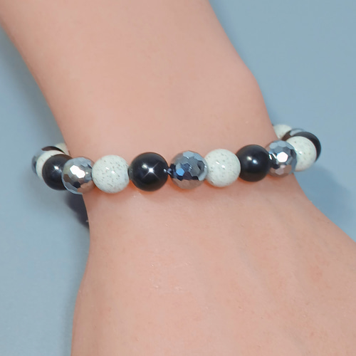 ブレスレット〈8mm玉〉高純度テラヘルツ・北投石・北海道産ブラック