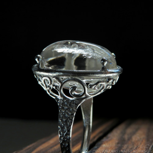 【気まぐれセール中】水入り&水晶貫入クウォーツinクウォーツ　の　リング 水入り水晶 リング / Enhydro Quartz Ring 指輪・リング NATSU