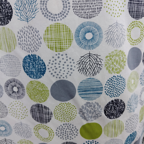 ゆったり＋脇ギャザー、後ろ開きエプロン/北欧サークル柄 エプロン