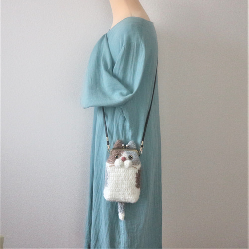 受注後制作）手編みニットの もこもこ三毛猫ちゃんの がま口の