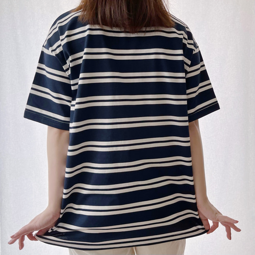 ユニセックス】綿100％ オーバーサイズ ボーダーTシャツ