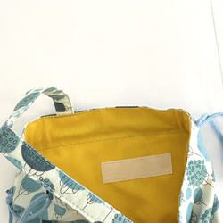 優しい森へ　巾着タイプ上履き入れ　(22×30)アイスブルー　エメラルドグリーン帆布切替　在庫1 4枚目の画像