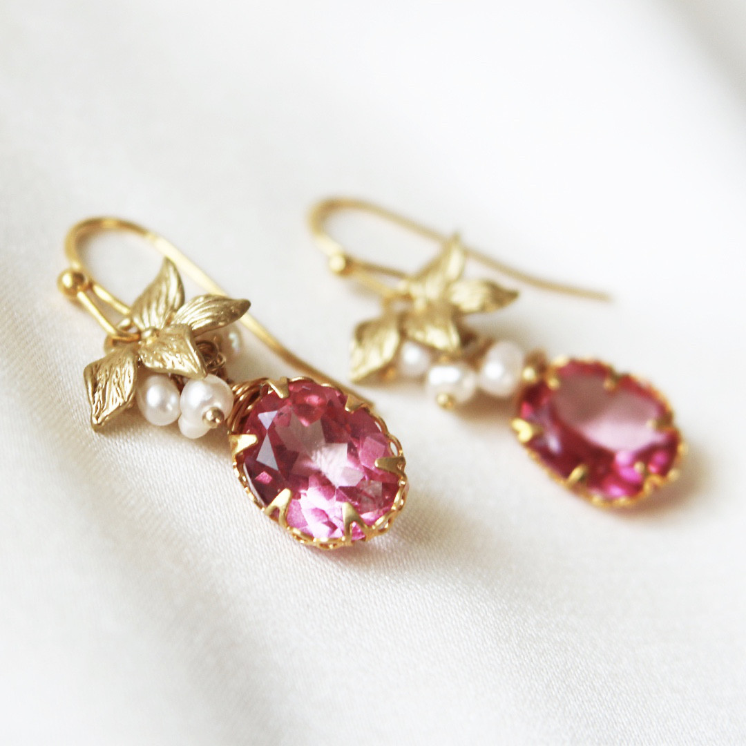 【特集掲載・妖精の女王のジュエリー】 Titaniaピアス（ミスティックトパーズ）金属アレルギー対応