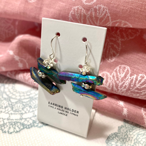 夢幻の煌めきが揺れる耳元【CHANEL】天然石×ストラス ピアス 274» 天然石*虹色の氷柱ピアス ピアス（フック・チェーン） 凛