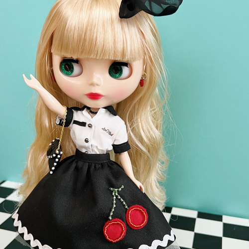 リカちゃん 服ハンドメイド♡ブラウスとギャザースカート