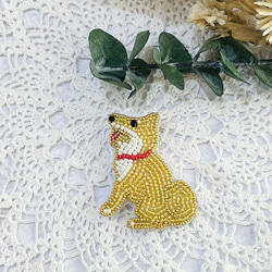 ビーズ刺繍のうちの子ブローチ・柴犬（茶） 1枚目の画像