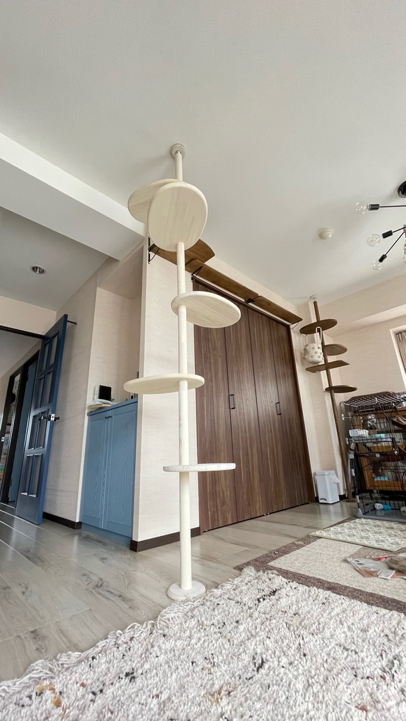 インテリアにとけこむ　おしゃれな　ウッディ　キャットタワー　リニューアル!　２００cm〜３００cm対応可能！ 