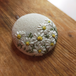 （再販）ナチュラル【マーガレット】刺繍ブローチ 38mm 4枚目の画像