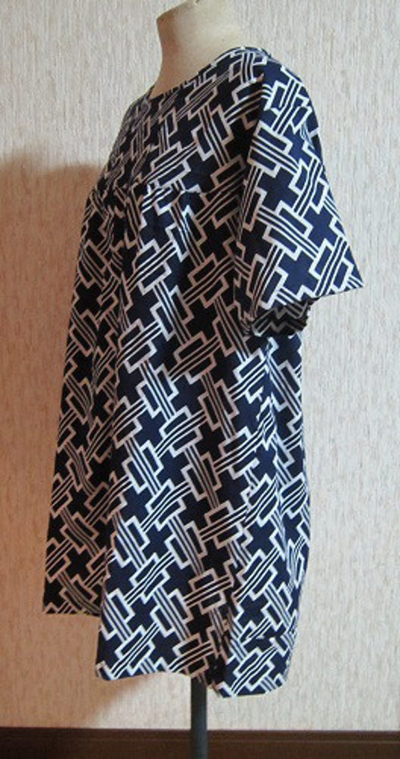 夏のホームドレス　着物リメイク浴衣地チュニック（幾何学模様）Ａ 3枚目の画像