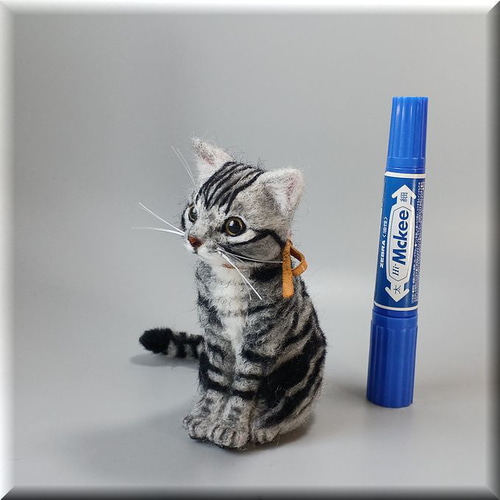 羊毛フェルト 猫 アメリカンショートヘア 手のひらサイズ ねこ
