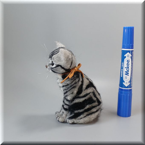 羊毛フェルト 猫 アメリカンショートヘア 手のひらサイズ ねこ