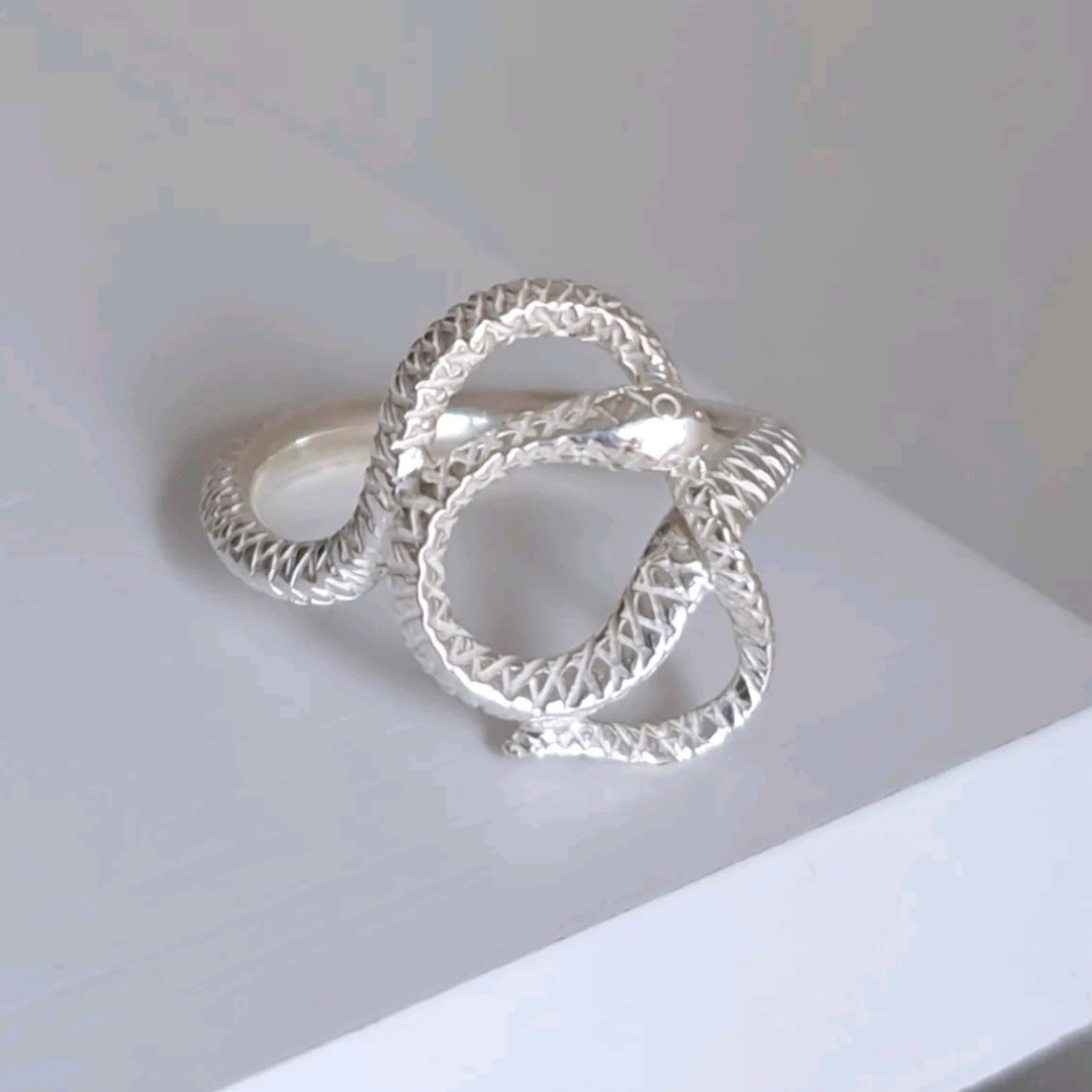 【 蛇の指輪 】蛇リング  蛇指輪 蛇アクセサリー ヘビアクセサリー  蛇ジュエリー スネークリング  京都