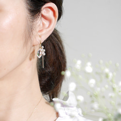 #959E 優質水晶和白色托帕石柔軟觸感耳環 第4張的照片